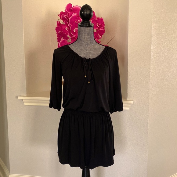 Dresses & Skirts - Little Black Dress